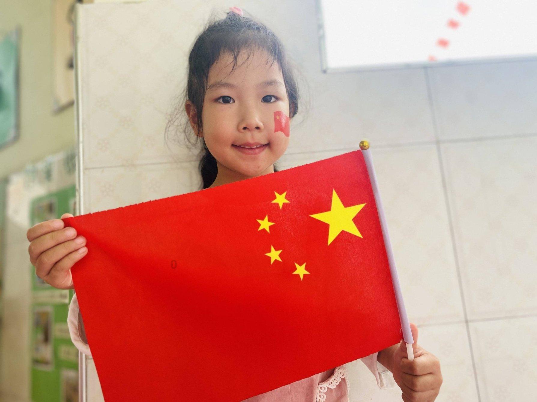 男朋友跟一个七年的朋友该选哪个?游戏画面